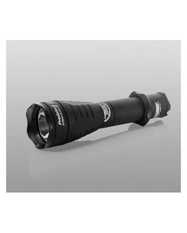 PACK ARMYTEK DOBERMANN PREDATOR XP-L HI CON CARGADOR C1 PRO+BATERÍA